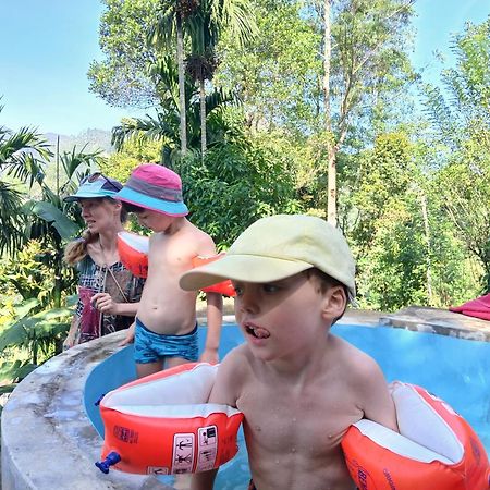 Ella Mount Villa Екстериор снимка
