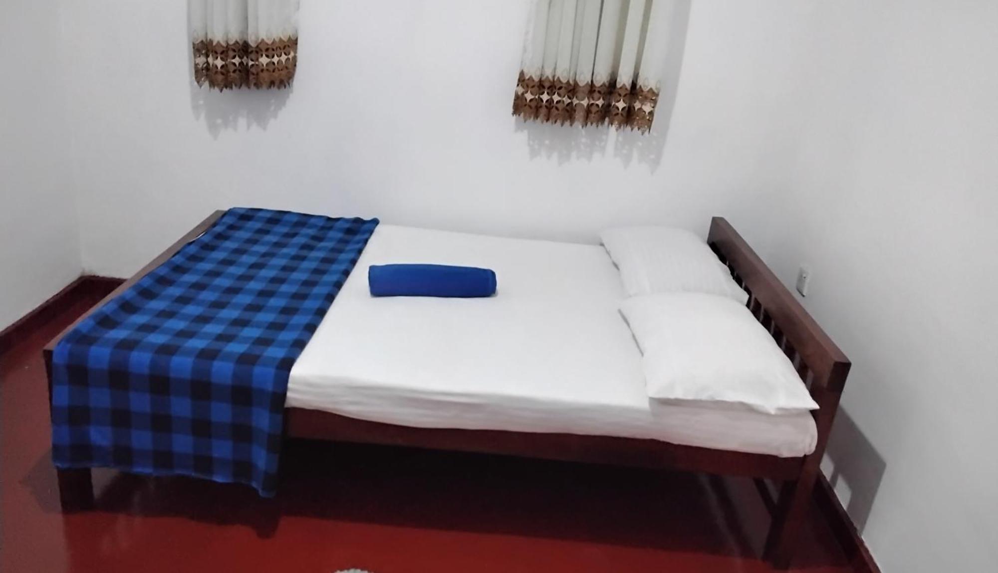 Ella Mount Villa Екстериор снимка